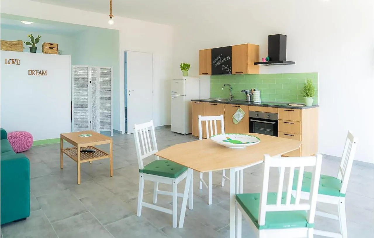 1 Bedroom Nice Apartment In Marzamemi Italy